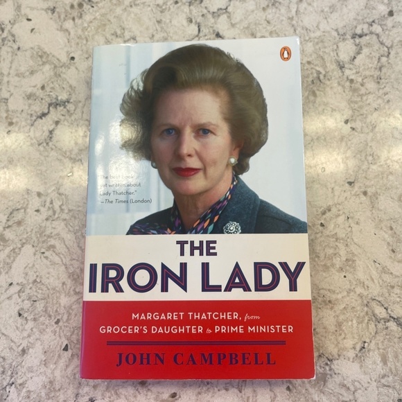 Paperback book - The Iron‎ Lady - Picture 6 of 6